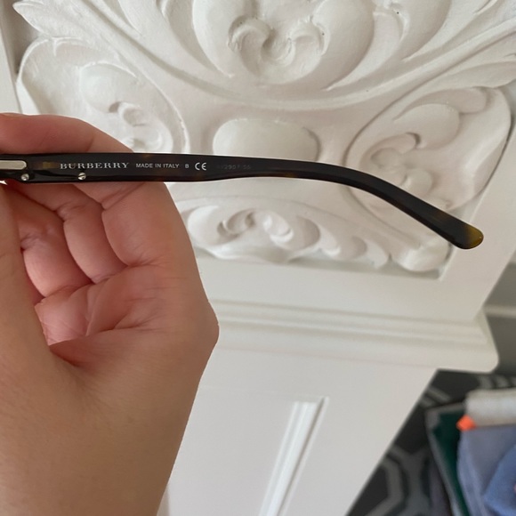 Glasses - Picture 4 of 5